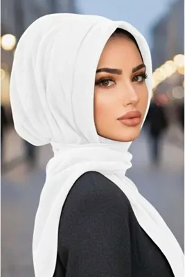 Aişe tesettür Beyaz Kapüşonlu Çıtçıtlı Şal