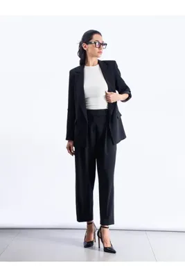 byözlemyazan Kolları Apolet Detaylı Blazer Ceket
