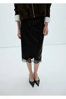 MANGO Woman Faux leather skirt with lace trim
