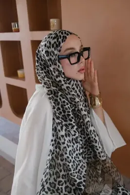 diorel Leopar Desenli Yün İpek Şal Siyah Gri