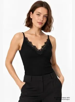 Exquise Askılı Dantel Şeritli Regular Triko Bluz