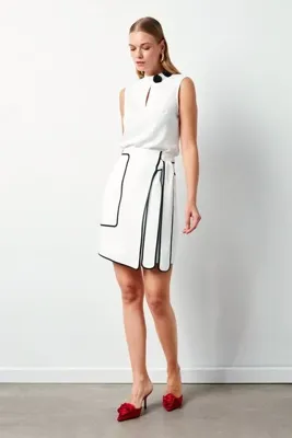 Sateen Detaylı Mini Etek - Ekru