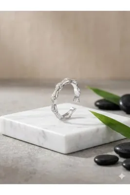 Riseth Jewelry GOLD SEGMENT RING