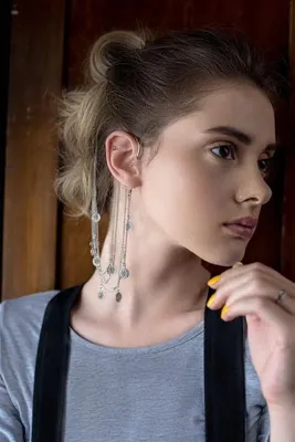 New Obsessions Pinot Ear Cuff