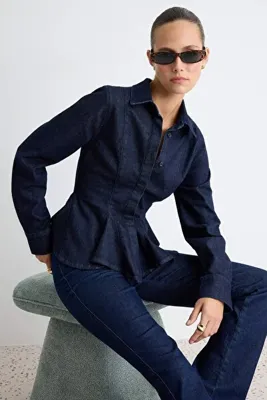 TRENDYOLMİLLA Koyu Mavi Az Esnek Peplum Fitted Denim Gömlek TWOAW27GO00054