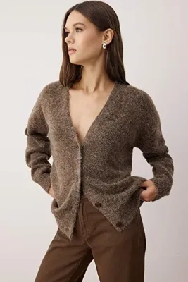 TRENDYOLMİLLA Wardrobe Essentials Vizon Alpaca Karışımlı Basic Triko Hırka TWOAW26HI00265