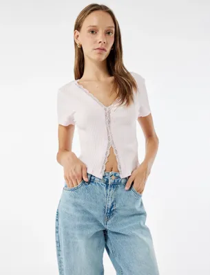 Koton Slim Fit Kısa Kollu Dantelli Pamuklu V Yaka Tişört