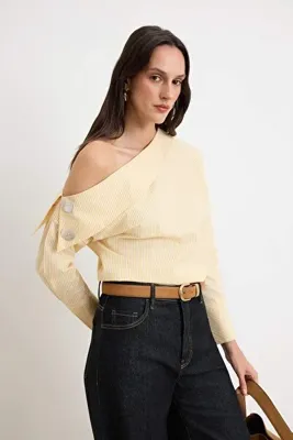 TRENDYOLMİLLA Sarı-Çok Renkli Dokuma Alt&Üst Bluz TWOSS26BZ00666