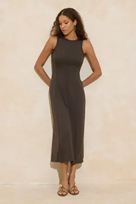 TRENDYOLMİLLA Haki A-Kesim/Çan Form Kolsuz Maxi Dikiş Detaylı Soft Touch Örme Elbise TWOSS26EL00007