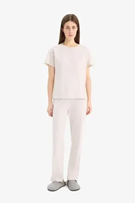 DeFacto Regular Fit Pijama Takımı Kısa Kollu Üst Beli Lastikli Uzun Alt E5820AX25SP
