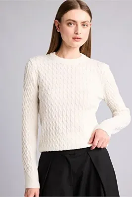 Defacto Regular Fit Bisiklet Yaka Ecru Kazak H8477AX26WN