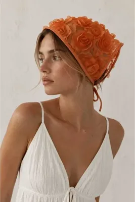 Handmade Betty Bands Kadın Turuncu 3D Çiçek Aplikeli Tül Üçgen Bandana Saten Biyeli Bağlamalı Fular Şal Saç Aksesuarı