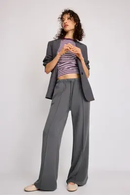 Stradivarius Yumuşak dokulu, önü dikiş detaylı geniş paça jogger pantolon