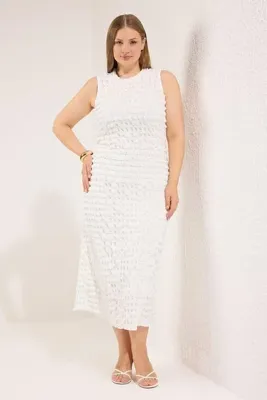 Trendyol Curve Beyaz Düz Dokulu A Kesim/Çan Form Bisiklet Yaka Dokulu Maxi Elbise TBBSS25AH00238