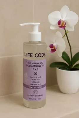 LİFE CODE Yüz Yıkama Jeli Normal ve Hassas ciltler için AHA lı 200 ml Skin Care