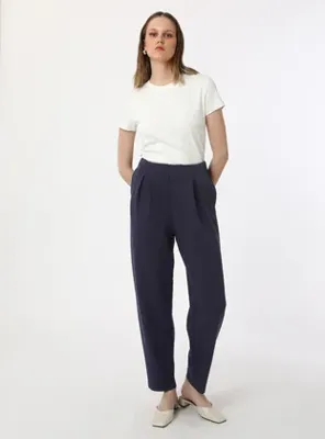 Refka Önü Pile Detaylı Yumuşak Tuşeli Cepli Basic Pantolon - Lacivert - Refka