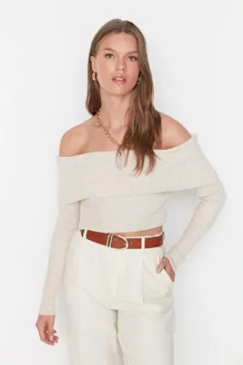 TRENDYOLMİLLA Taş Süper Crop Carmen Yaka Triko Kazak TWOAW22KZ1897