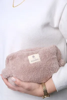 the ramify Peluş Kürklü Büyük Boy Içi Kapitoneli Makyaj Çantası
