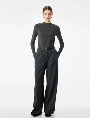 Koton Kaşkorse Viskon Kumaş Slim Fit Uzun Kollu Fırfırlı Bisiklet Yaka Tişört