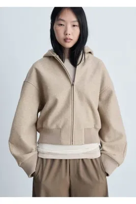 MANGO Woman Oversize kapüşonlu ceket