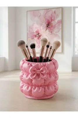 Handmade Pembe Pofuduk Fiyonklu Makyaj Fırçası Düzenleyici Organizer Coquette Bardak⁠