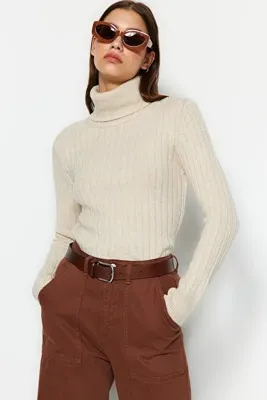TRENDYOLMİLLA Taş Yumuşak Dokulu Basic Triko Kazak TWOAW20FV0133