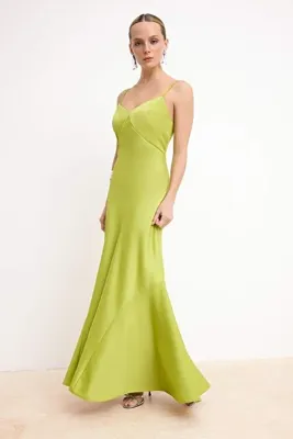 TRENDYOLMİLLA Yeşil A-Kesim/Çan Form Maxi Elbise TPRSS26EL00065