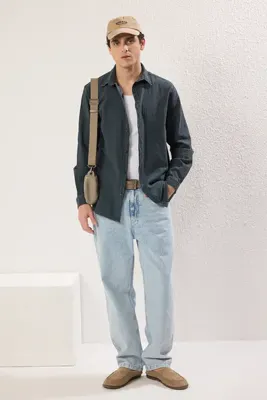 TRENDYOL MAN Antrasit Slim Fit Dokulu Gömlek TMNSS25GO00021