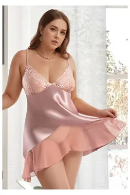 QKK Büyük Beden Saten Gecelik - Vizon Dantel Kaplamalı ve Volan Etekli Plus Size Gecelik