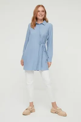 Trendyol Modest Mavi Beli Bağlamalı Dokuma Aerobin Gömlek TCTSS22GO0105