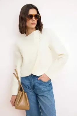 TRENDYOLMİLLA Beyaz Kapama Detaylı %100 Pamuk Gabardin Ceket TWOSS26CE00035