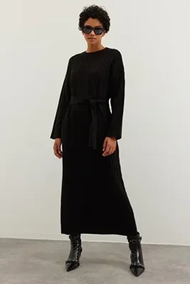 Trendyol Modest Siyah Kuşaklı Ribana Triko Elbise TCTAW24EB00008