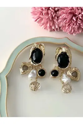 Lavin Accessoriess Charmlı Siyah Sallantılı Küpe