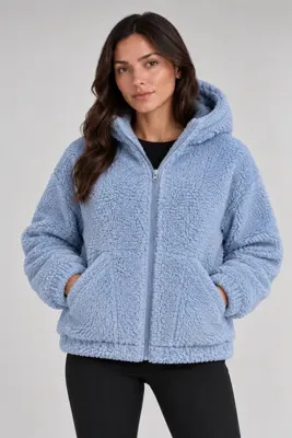 Maison Rae Kadın Mavi, Oversize Kapüşonlu Pelüş Mont – Fermuarlı, Cepli, Yumuşak Dokulu Teddy Kürk Görünümlü Kışlık Mont