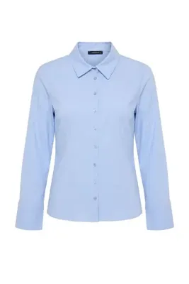 Trendyol Curve Wardrobe Essentials Mavi Hafif Bele Oturan Pamuklu Dokuma Gömlek TBBAW26AX00020