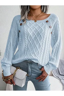 AQE FASHION Kadın Kayık Yaka Saç Örgü Desenli Düğme Detaylı Bebe Mavisi Triko Kazak