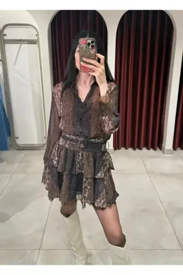 Gizem Ecemiş Marsha Siyah Dantel Detaylı Kemerli Elbise