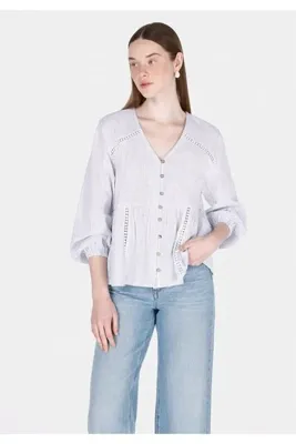 Colins Regular Fit V Yaka Çizgili Kadın Beyaz Uzun Kol Gömlek