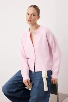 TRENDYOLMİLLA Wardrobe Essentials Lila Alpaka Yünü Karışımlı Geniş Kalıp Triko Hırka | TWOAW26HI00089