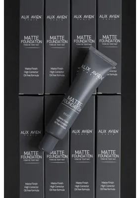 Toyigoo Uzun Süre Kalıcı Doğal Mat Bitişli E Vitamini Içeren Mat Fondöten - Matte Foundation 408 Beige
