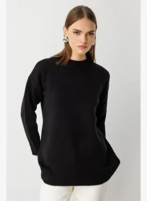 Mizalle Yuvarlak Yaka Oversize Siyah Triko Kazak