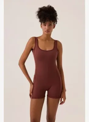 Los Ojos x Ece Bordo Kare Yaka Askılı Kısa Spor Tulum Unitard