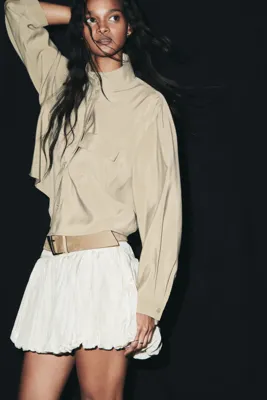 H&M Viskoz Karışımlı ve Dik Yakalı Gömlek