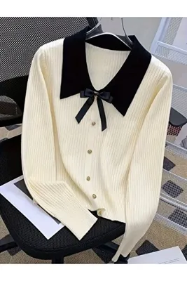 De Pose Kadın Bebe Yaka 80’s Model Kurdele Düğme Detaylı Triko Kazak