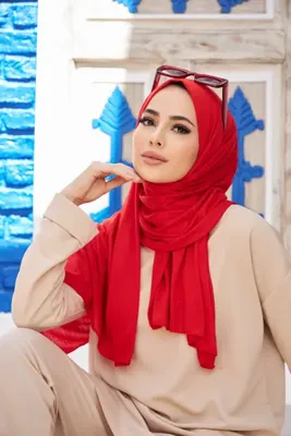Naciye Sultan Tesettür Penye Şal Kırmızı