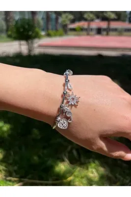 Genel Markalar Parlayan Yıldızlar ve Kalpler Temalı Paslanmaz Çelik Charm Bileklik