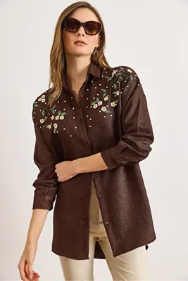 Olalook Kadın Acı Kahve Nakışlı İncili Yün Efektli Oversize Kışlık Gömlek GML-19001159