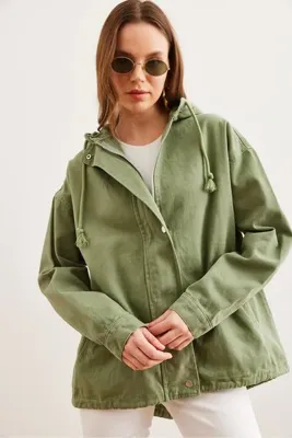 Olalook Kadın Haki Cepli Fermuarlı Çıtçıt Detaylı Gabardin Ceket CKT-19000419