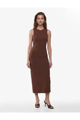 Koton Viskon Karışımlı Slim Fit Yırtmaçlı Kolsuz Bisiklet Yaka Bodycon Kalem Uzun Elbise