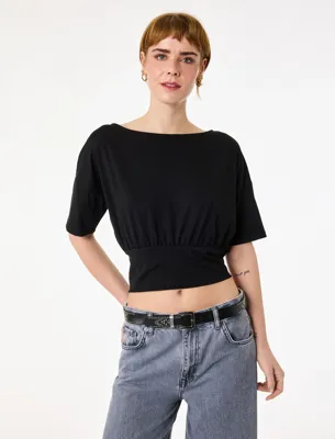 Koton Kısa Kollu Viskon Karışımlı Kayık Yaka Bel Vurgulu Crop Tişört